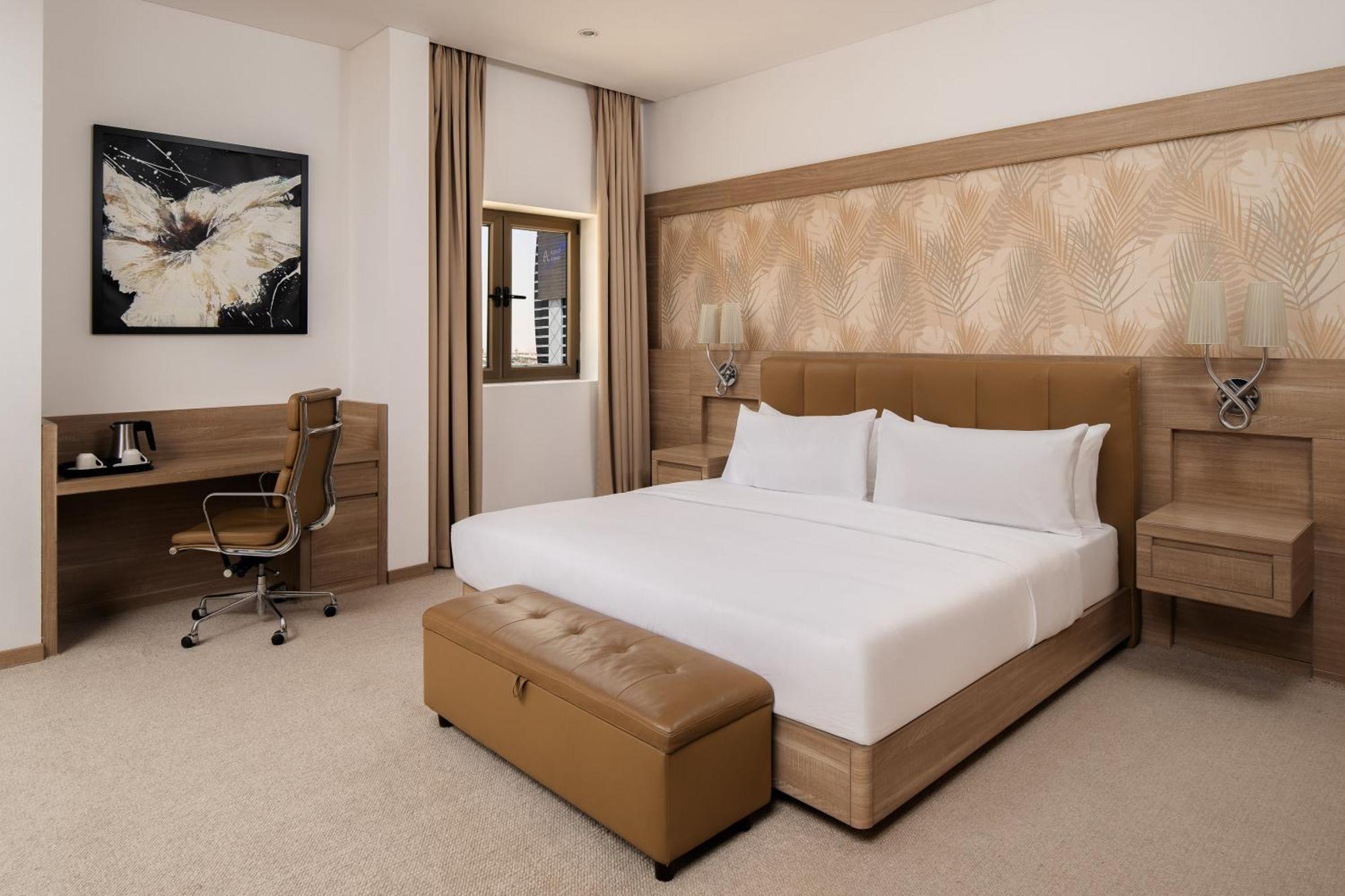 Carlton Al Moaibed Hotel Dammam Luaran gambar A bedroom at the hotel