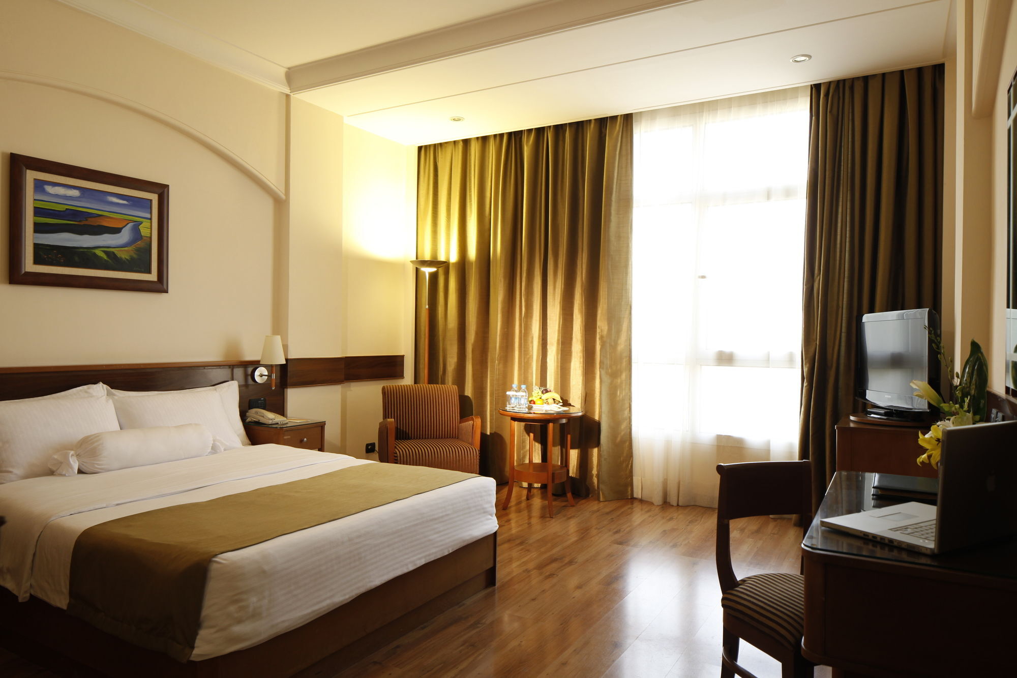 Carlton Al Moaibed Hotel Dammam Luaran gambar A room at the hotel